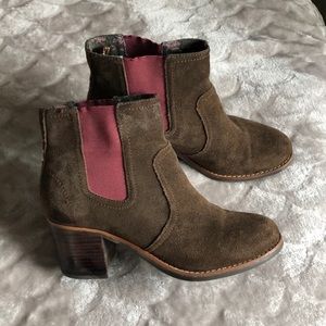 Sperry topsider suede boots